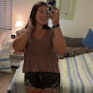 Meet your Posher, Brooke